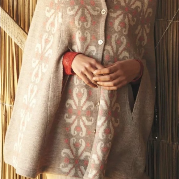 Anthropologie madchen flowering pompona wool cape - Picture 2 of 8